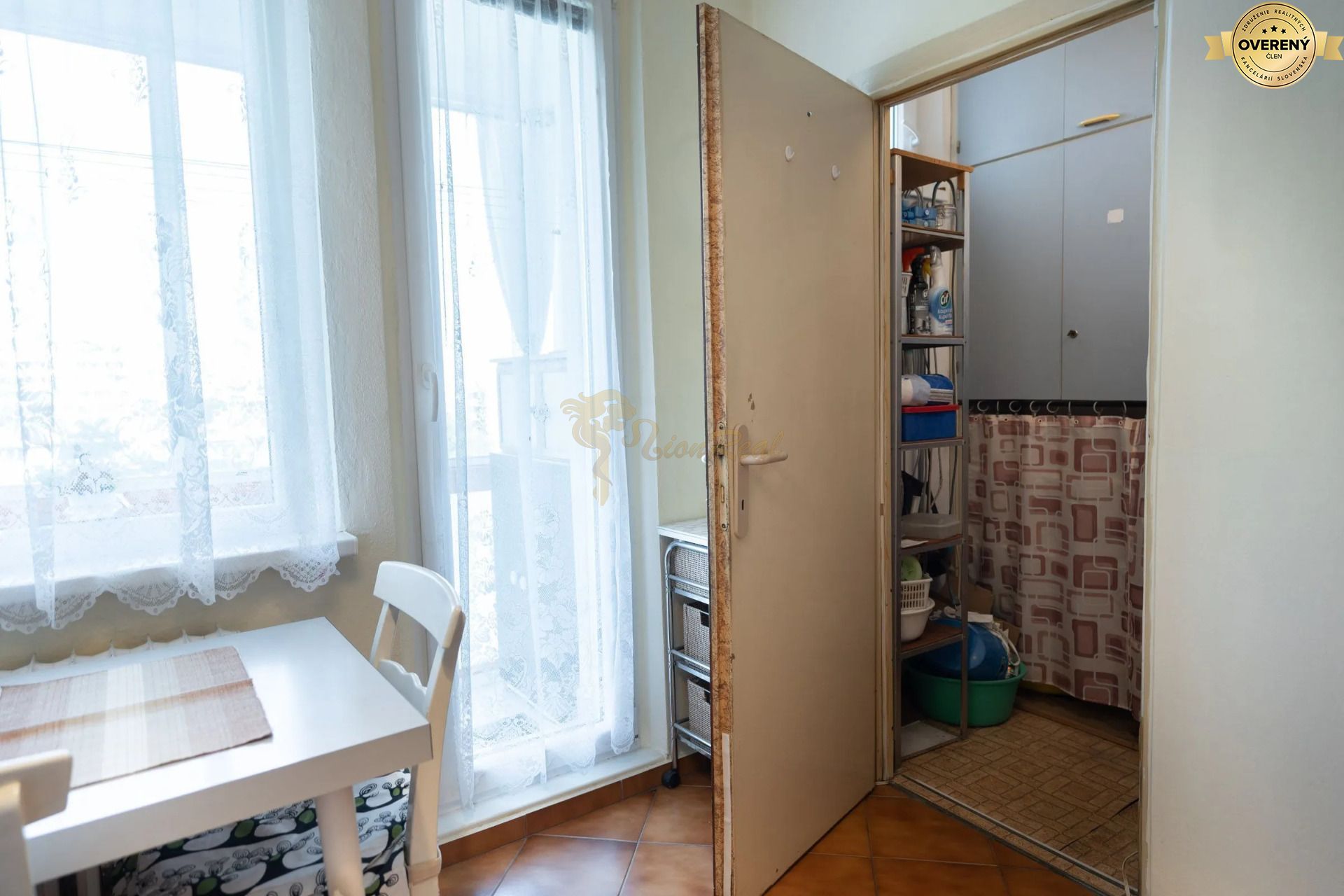 3-izb. byt, Sadmelijská ul., Rača, tiché prostredie, veľká lodžia – foto 8