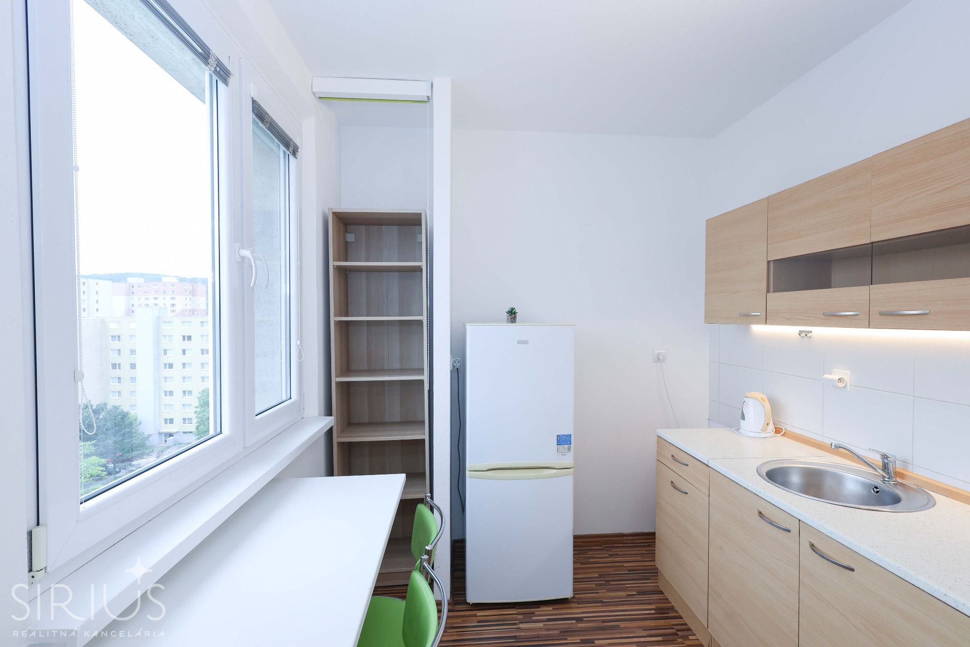 DROBNÉHO, 1-i byt, 33 m2 – POKOJNÝ výhľad na ZELEŇ, voľný od 1.9. – foto 6