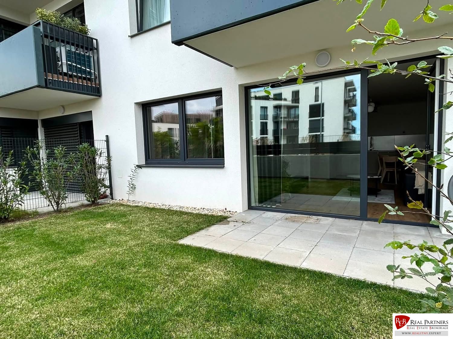 2izbový byt s predzáhradkou na prenájom Záhorská Bystrica – foto 9