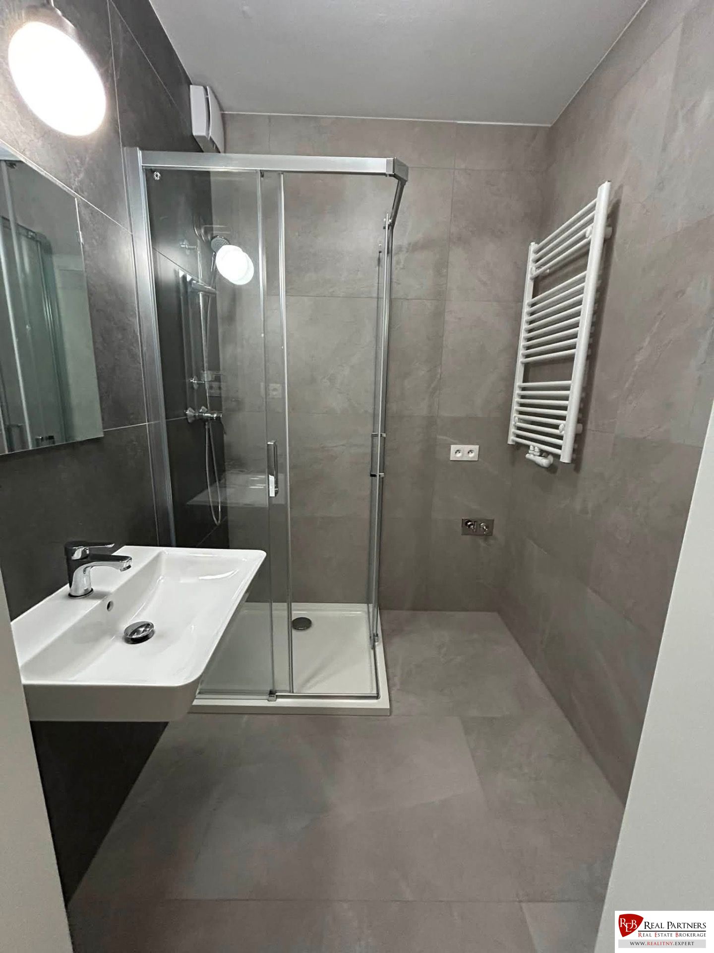 2izbový byt s predzáhradkou na prenájom Záhorská Bystrica – foto 5