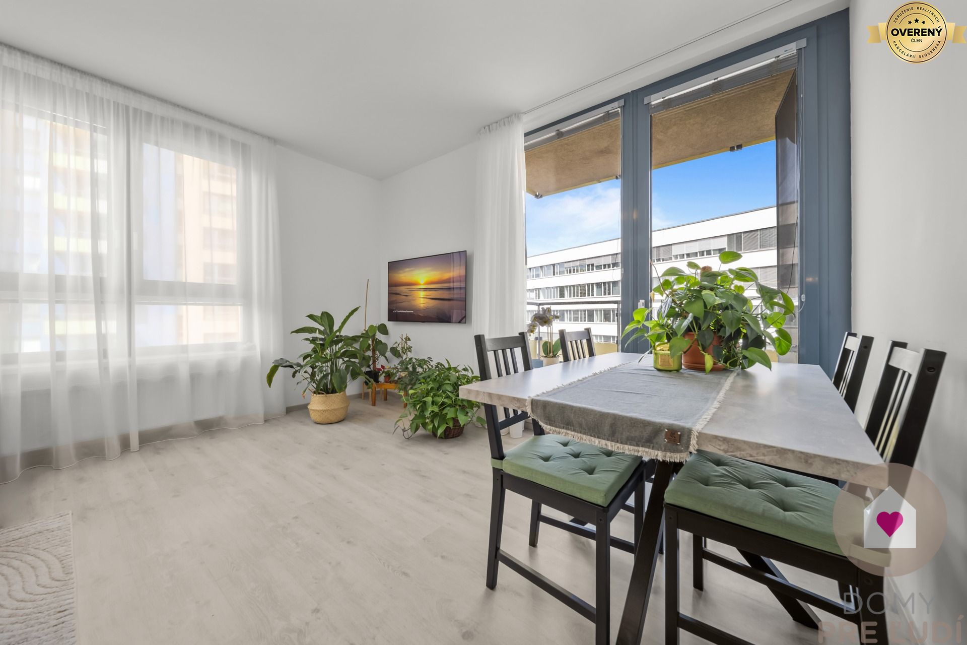 NIVY/CityPark Ružinov – Predaj moderného 2,5-izbový bytu s balkónom – foto 4