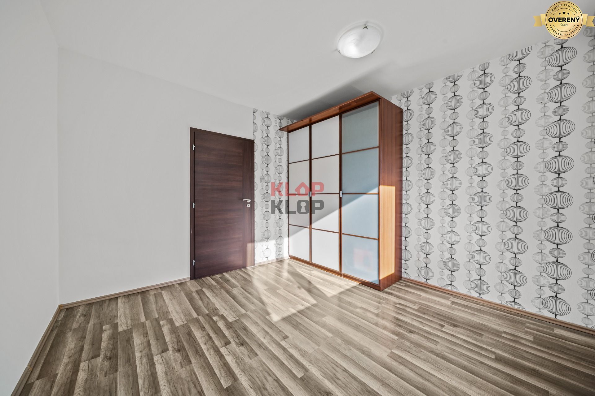 Prenajmite si PRÍJEMNÝ 2i byt s PIVNICOU, SVETLÝ a ZREKONŠTRUOVANÝ – foto 5