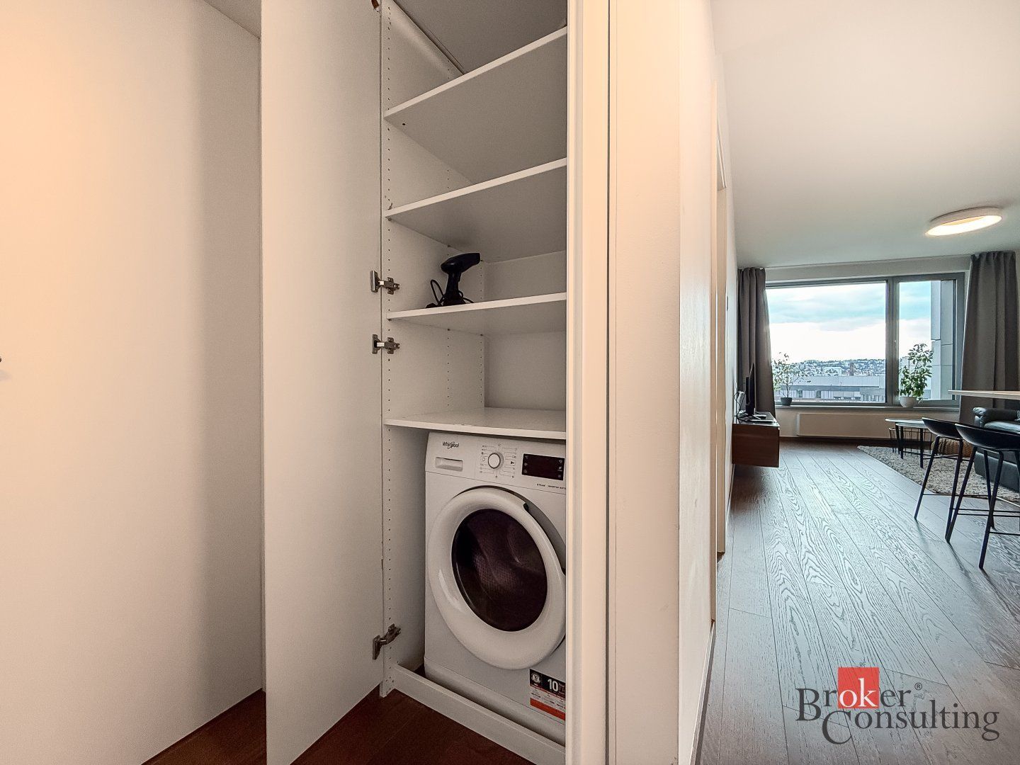 Moderný 2i byt s loggiou a výhľadom na hrad v Sky Parku – foto 6