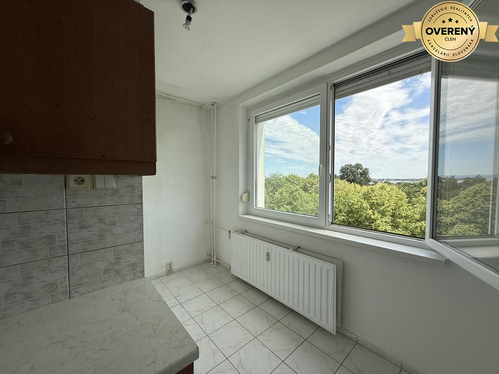 Kľúč RK-Novinka:Priestranný 2-iz.byt s loggiou.(možnosť zmeny na 3-iz) – foto 9