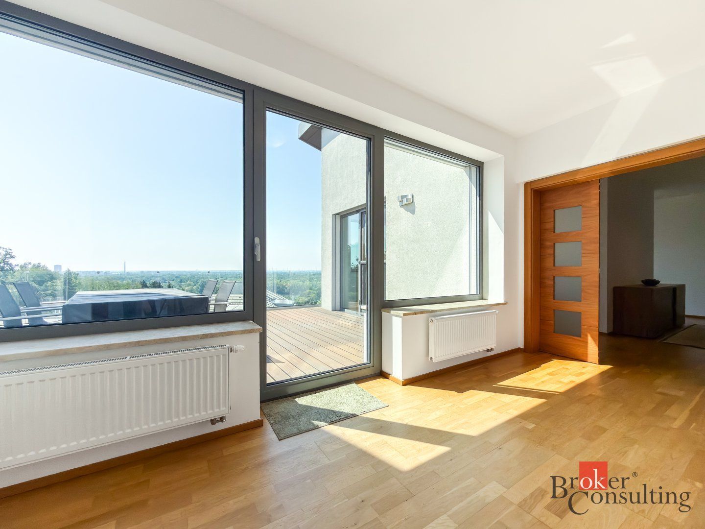 Luxusný 4i byt s terasou a garážou na Hradnom kopci – foto 5