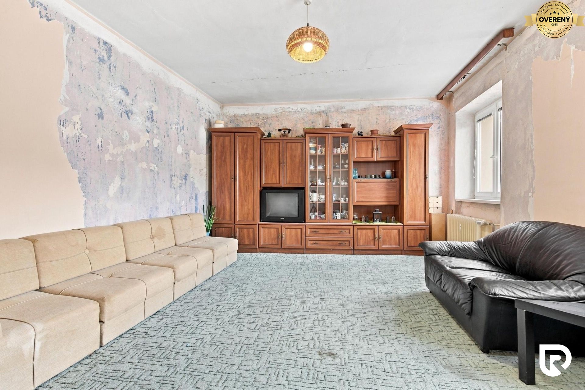 REZERVOVANÉ 90 m² byt so staromestskou atmosférou a vysokými st – foto 9