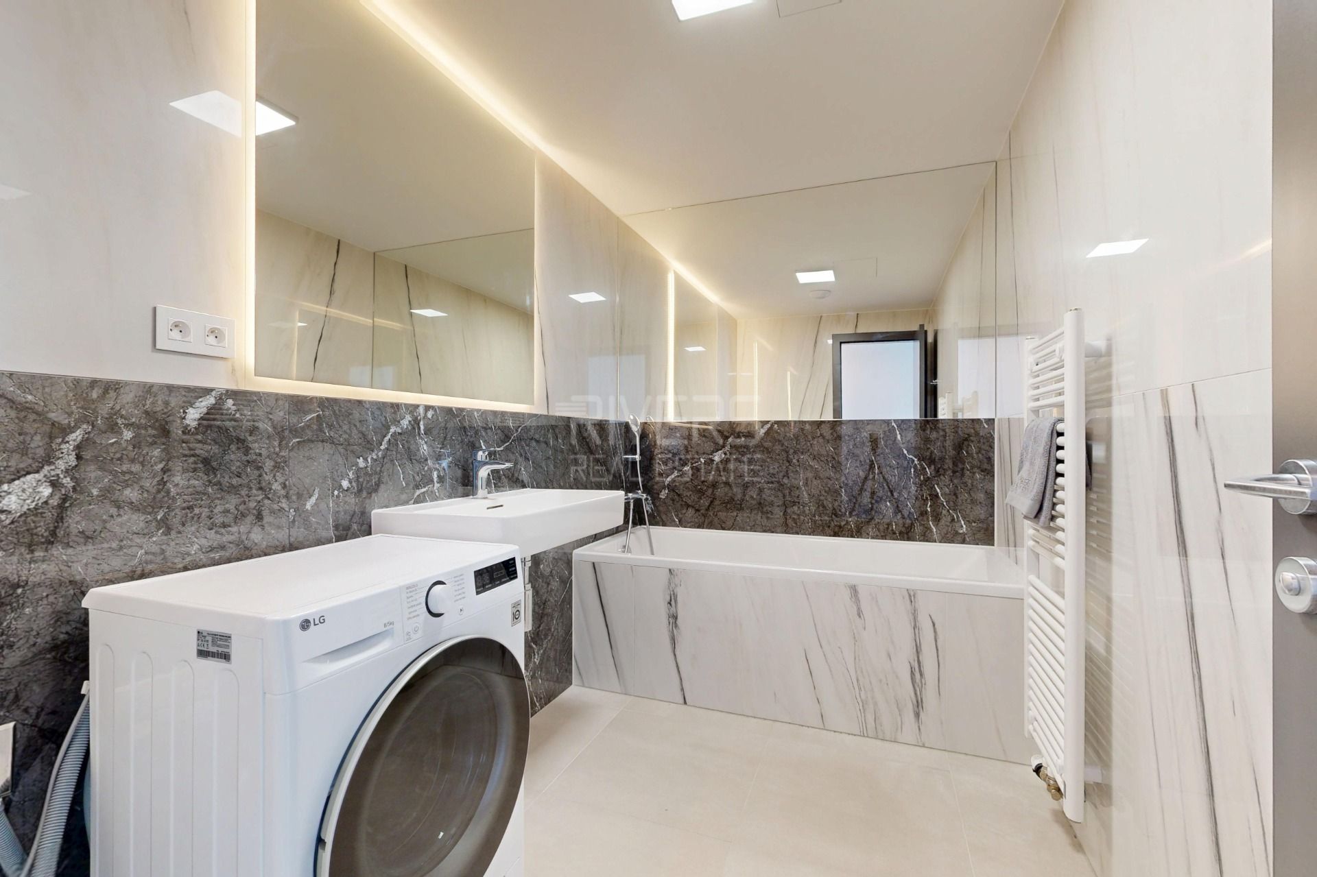 RIVERS l Moderný 2-izbový byt v ikonickej Eurovea Tower – foto 10