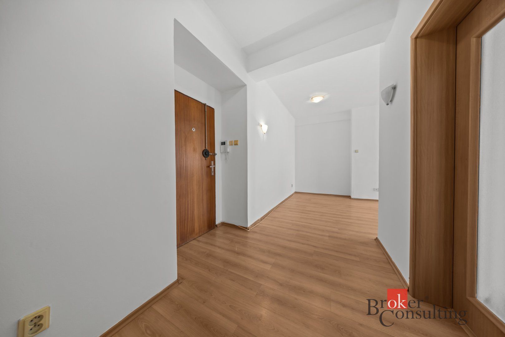 Priestranný 2-izbový byt s lodžiou v atraktívnej lokalite Nivy – Košic – foto 10
