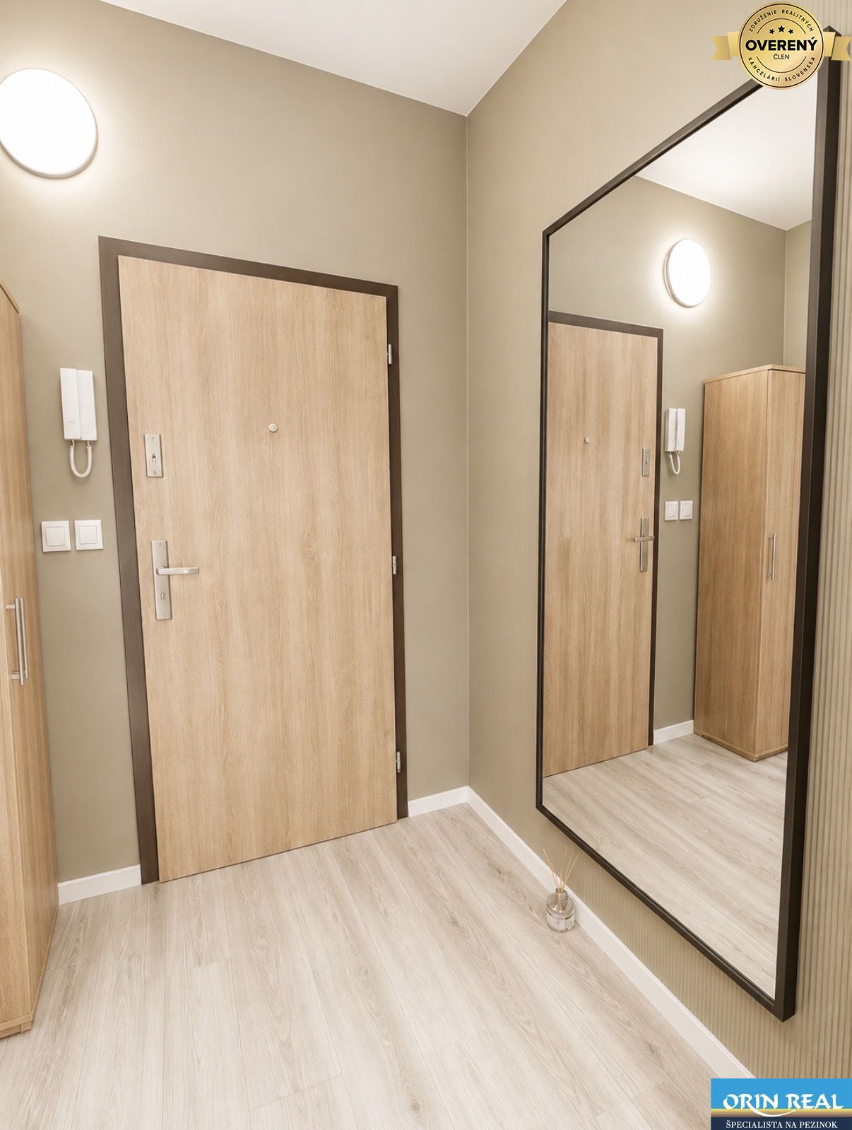 REZERVOVANÝ!!!Zrekonštruovaný 2 izbový byt na prenájom Rača 920,-Eur – foto 10