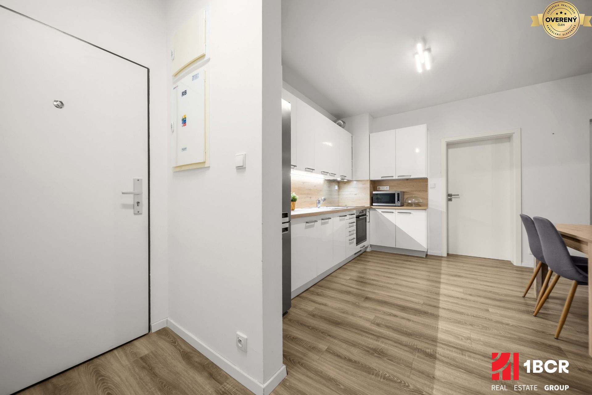PRIESTRANNÝ 2-IZB. APARTMÁN V MAMAPAPA, PIVNICA, PARKING – foto 10