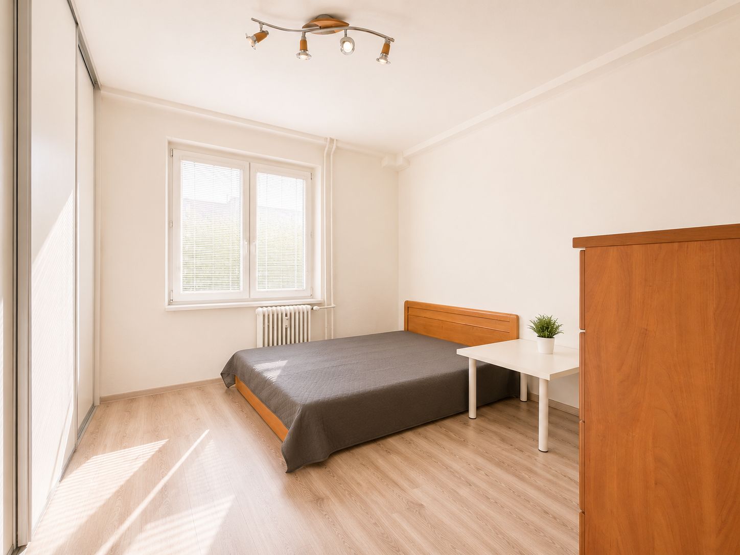 Na prenájom zariadený 4-izbový byt s balkónom I Ružinov | – foto 3