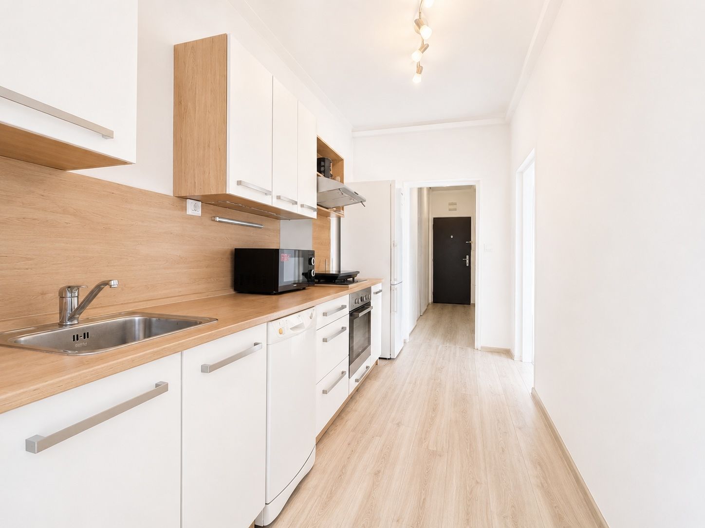 Na prenájom zariadený 4-izbový byt s balkónom I Ružinov | – foto 8