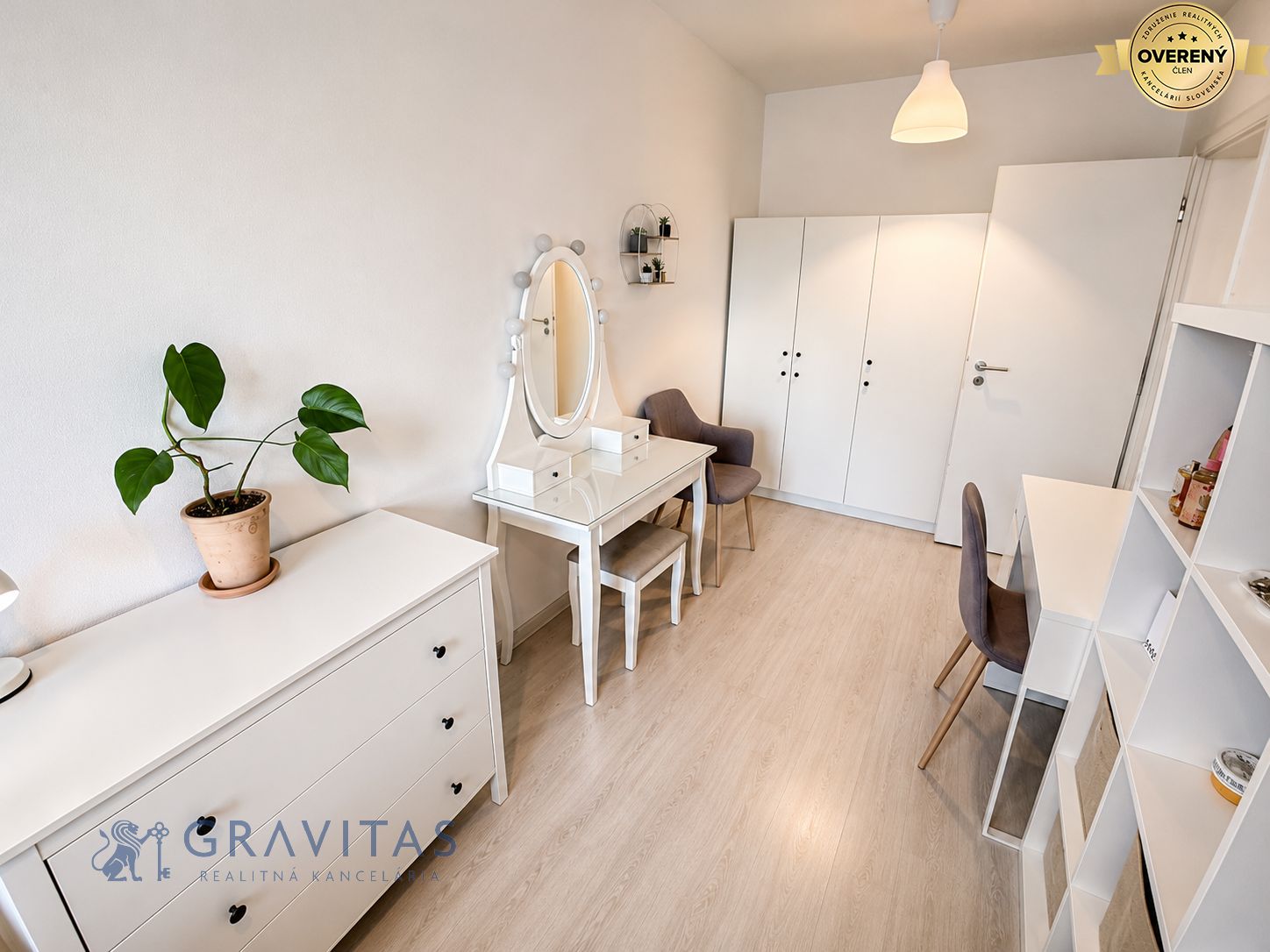 Na predaj apartmán s loggiou v Dúbravke – foto 10