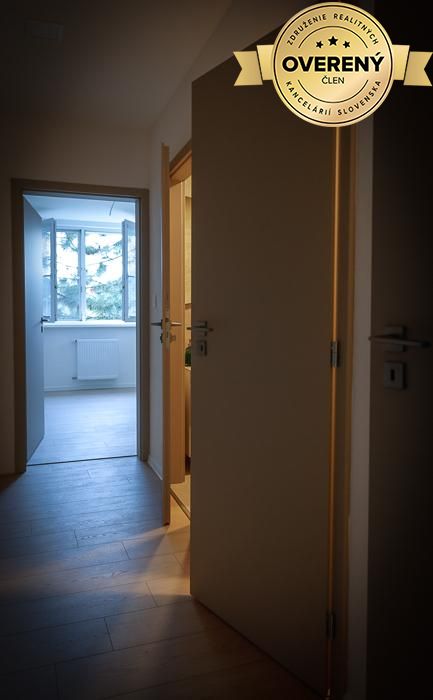 REZERVOVANÝ - 3‑izbový byt po kompletnej rekonštrukcii – Mamateyova – foto 7