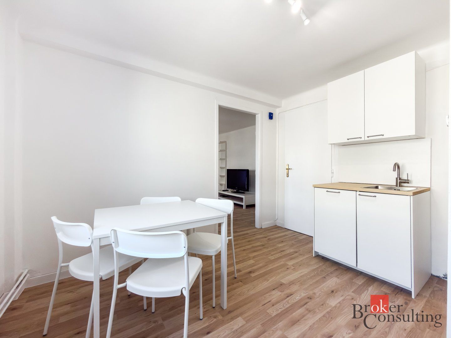 Zrekonštruovaný svetlý 2,5i byt v centre Starého Mesta – foto 10