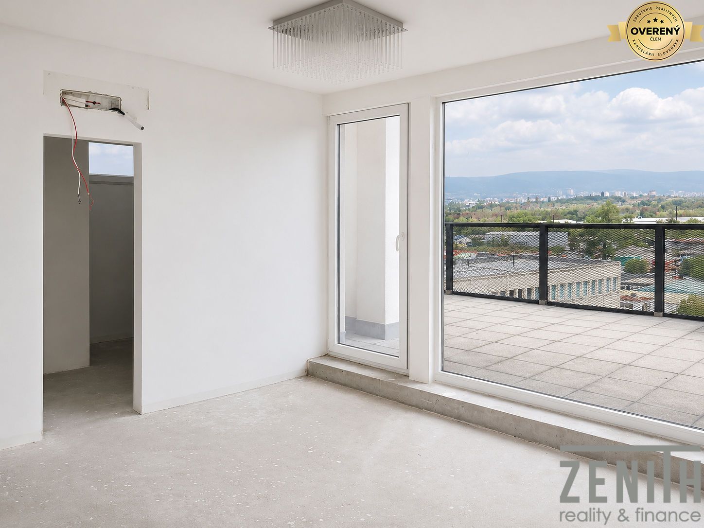 PREDAJ 3 izbový priestranný, slnečný, dvojpodlažný byt Vajnorská ulica – foto 9