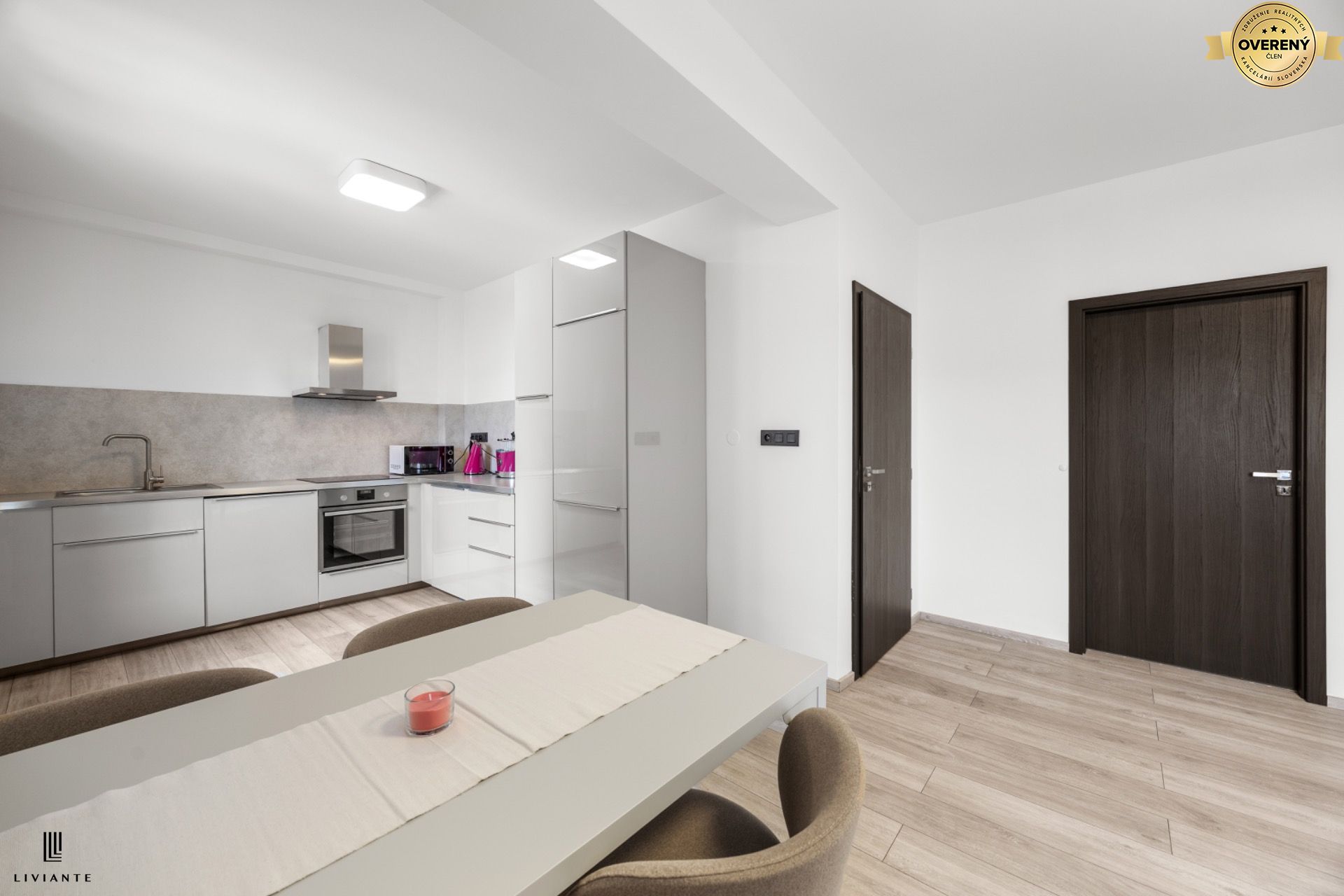PRENÁJOM ZREKONŠTRUOVANÝ 2I BYT S KLIMATIZÁCIOU – foto 6
