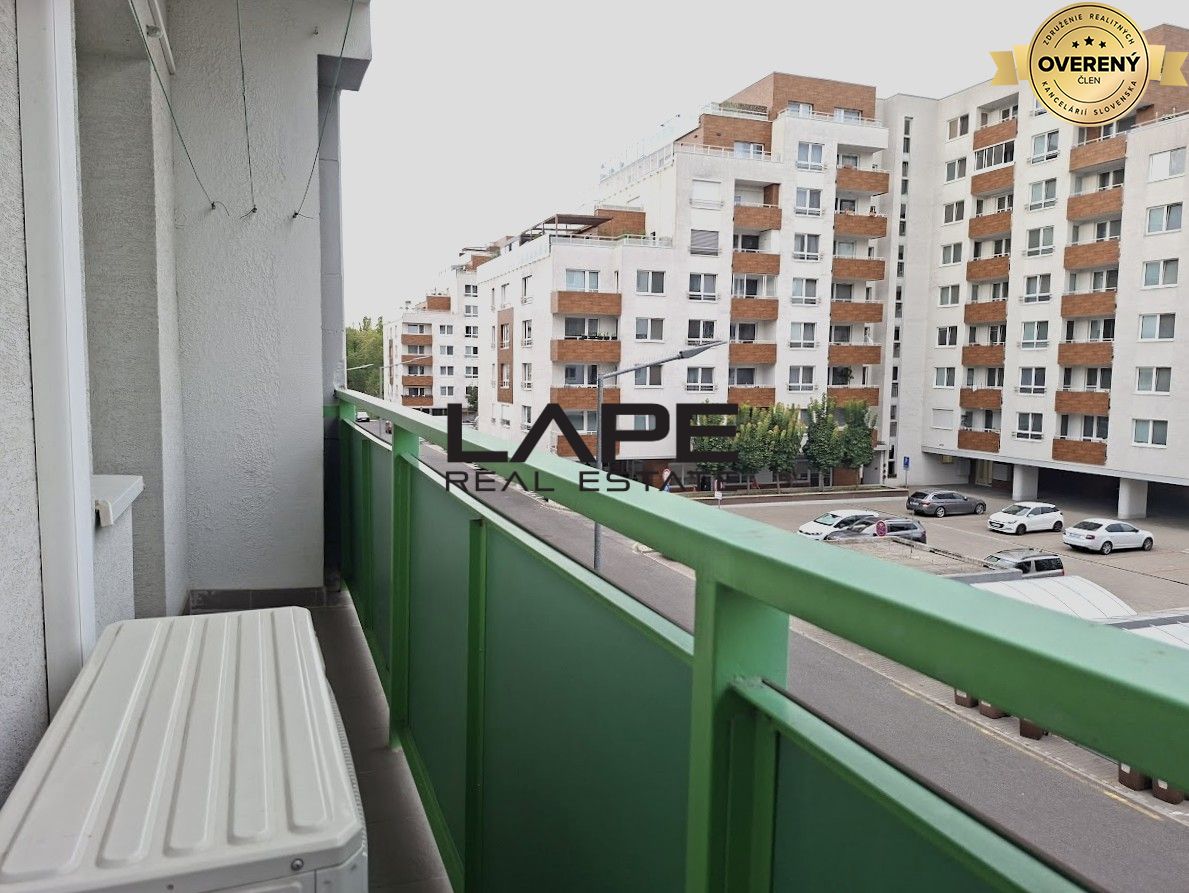 Predaj - 2izbový byt s veľkým balkónom, Nobelova ul., Nové Mesto BA – foto 8