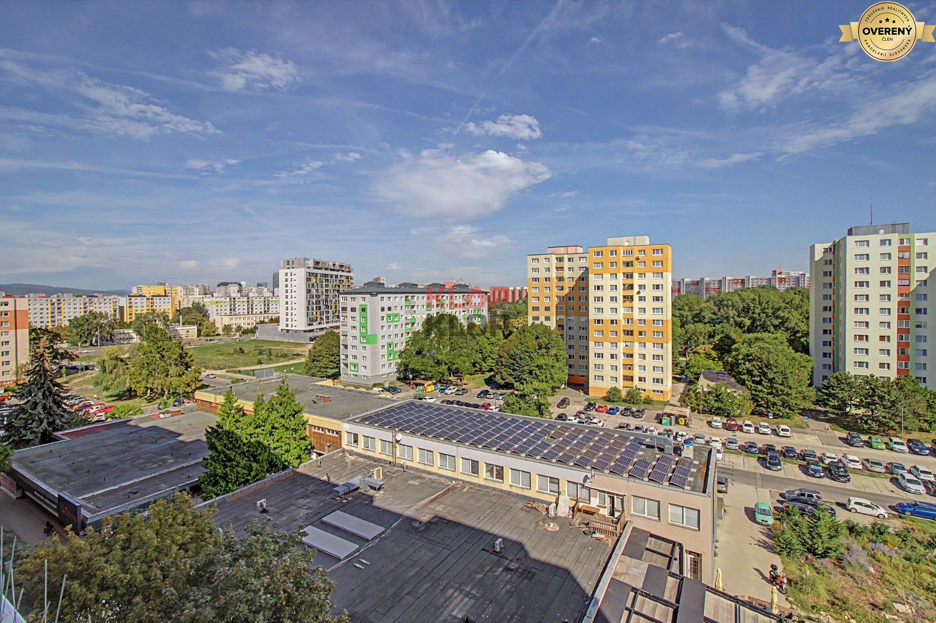 Pozrite si PEKNÝ, OBNOVENÝ 2i byt so ZARIADENÍM, zasklená LODŽIA – foto 4