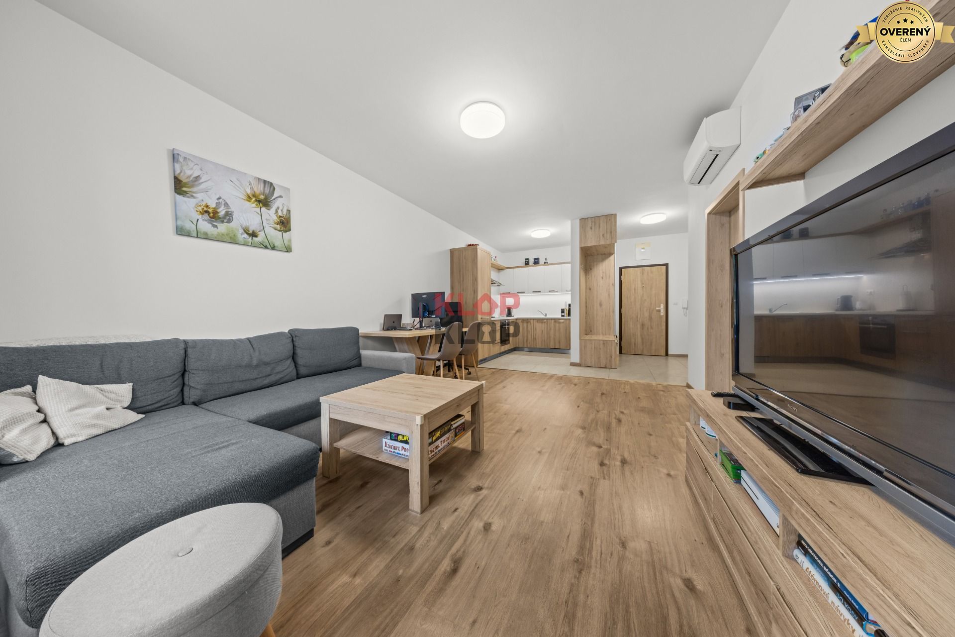 Prenajmite si PEKNÝ 2i byt s LODŽIOU a ZARIADENÍM v NOVOSTAVBE – foto 3