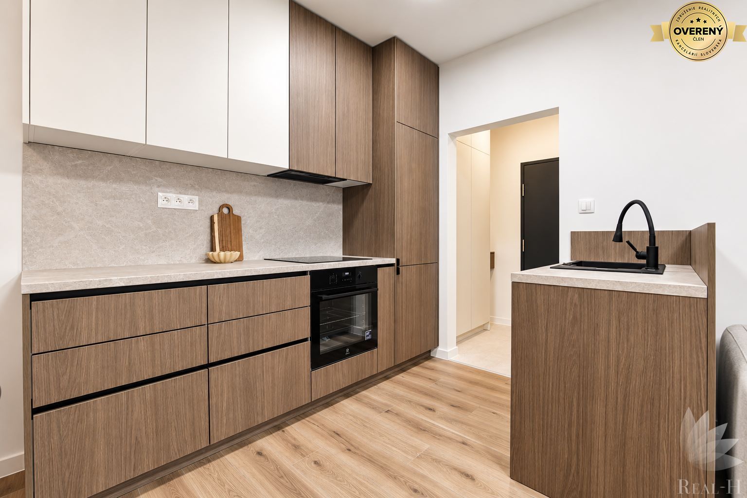 Realitná kancelária Real-H,s.r.o. pripravila nádherný moderný byt – foto 3