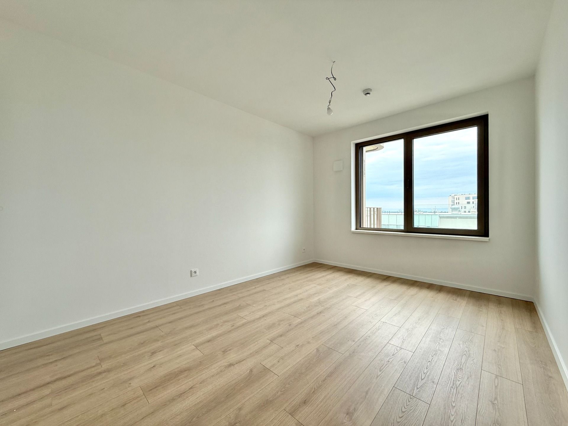 MILLHAUS - 3,5i byt, šatník + 2x balkón, parking – foto 7