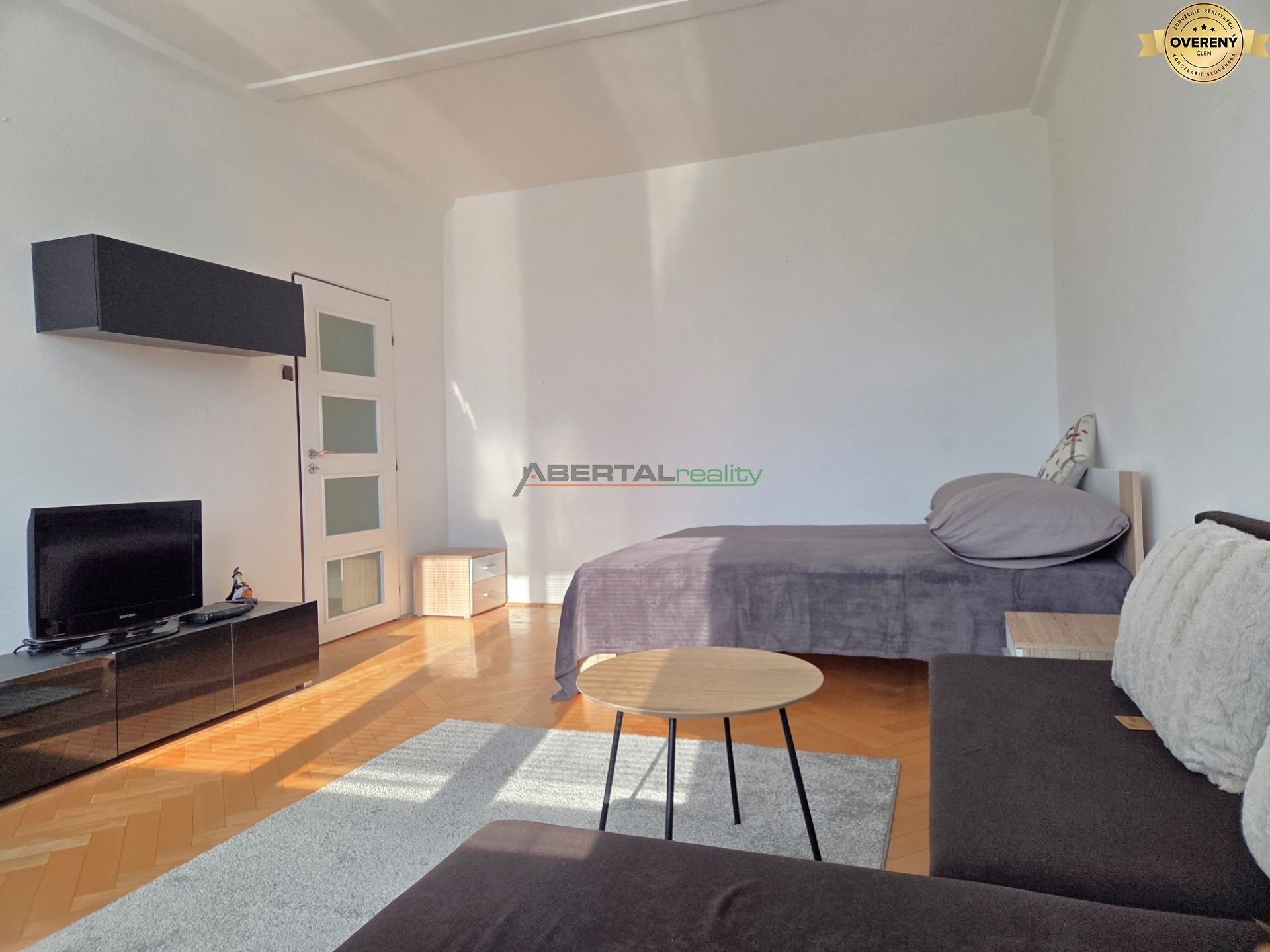 Priestranný a svetlý 1i byt (43 m²), Mesačná ul., Ružinov, Bratislava – foto 3