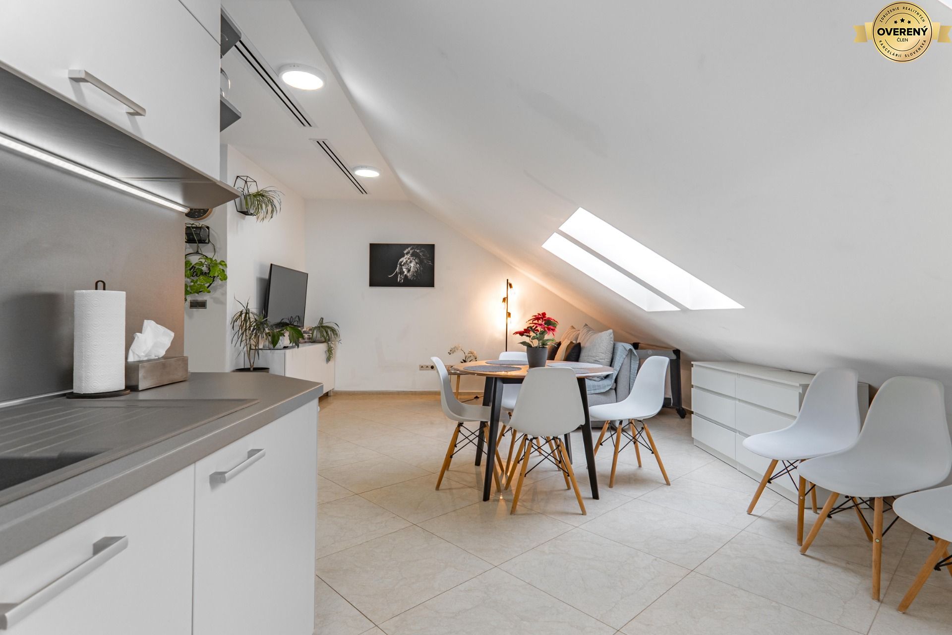 I Exkluzívny penthouse s terasou v absolútnom centre mesta – foto 2