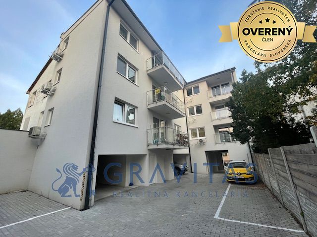 4-izbový byt (apartmán) v Starom Meste na Čajakovej ul.