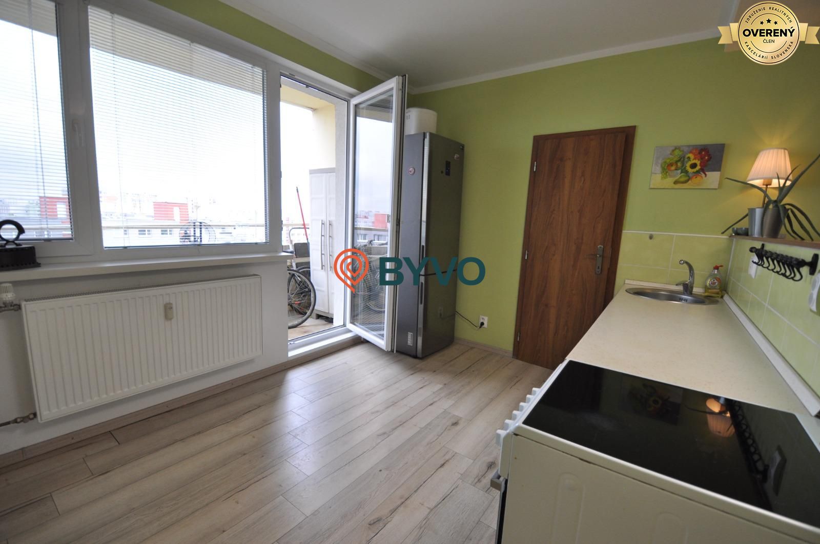 2 - garsónka Manesovo námestie – foto 3