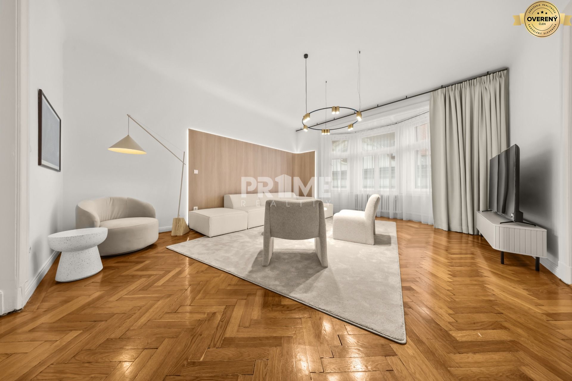 VEĽKOMETRÁŽNY 3i byt ( 130 m2 ), REKONŠTRUKCIA, CENTRUM