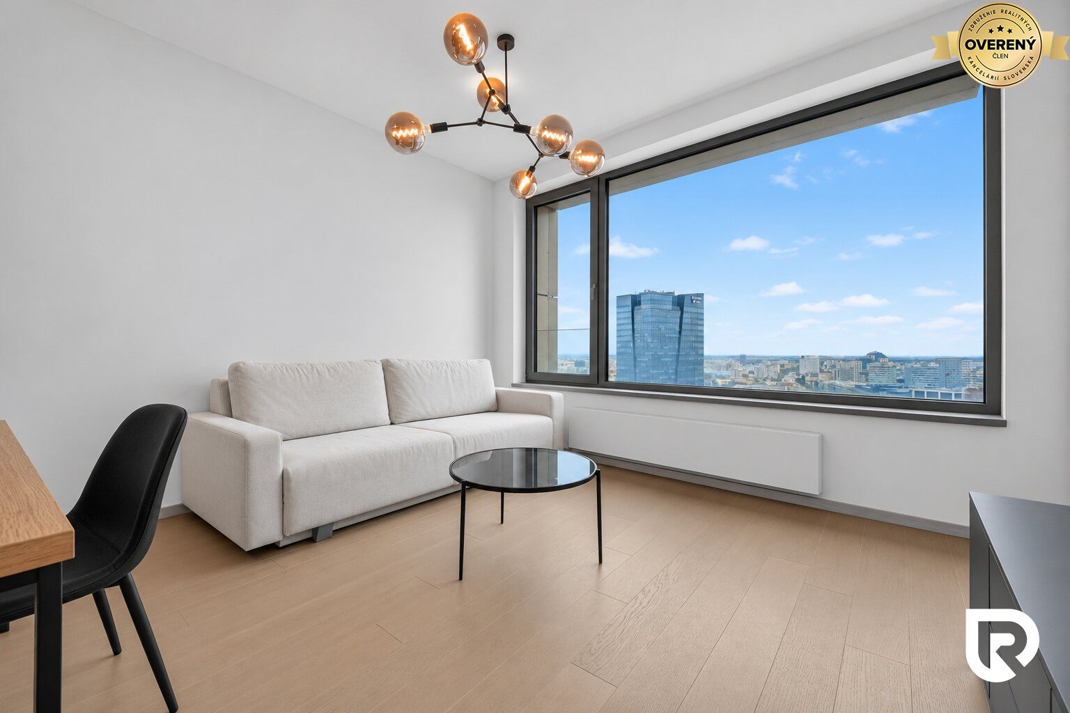 3. veža v projekte Sky Park | 2‑izbový byt na 25. poschodí – foto 3