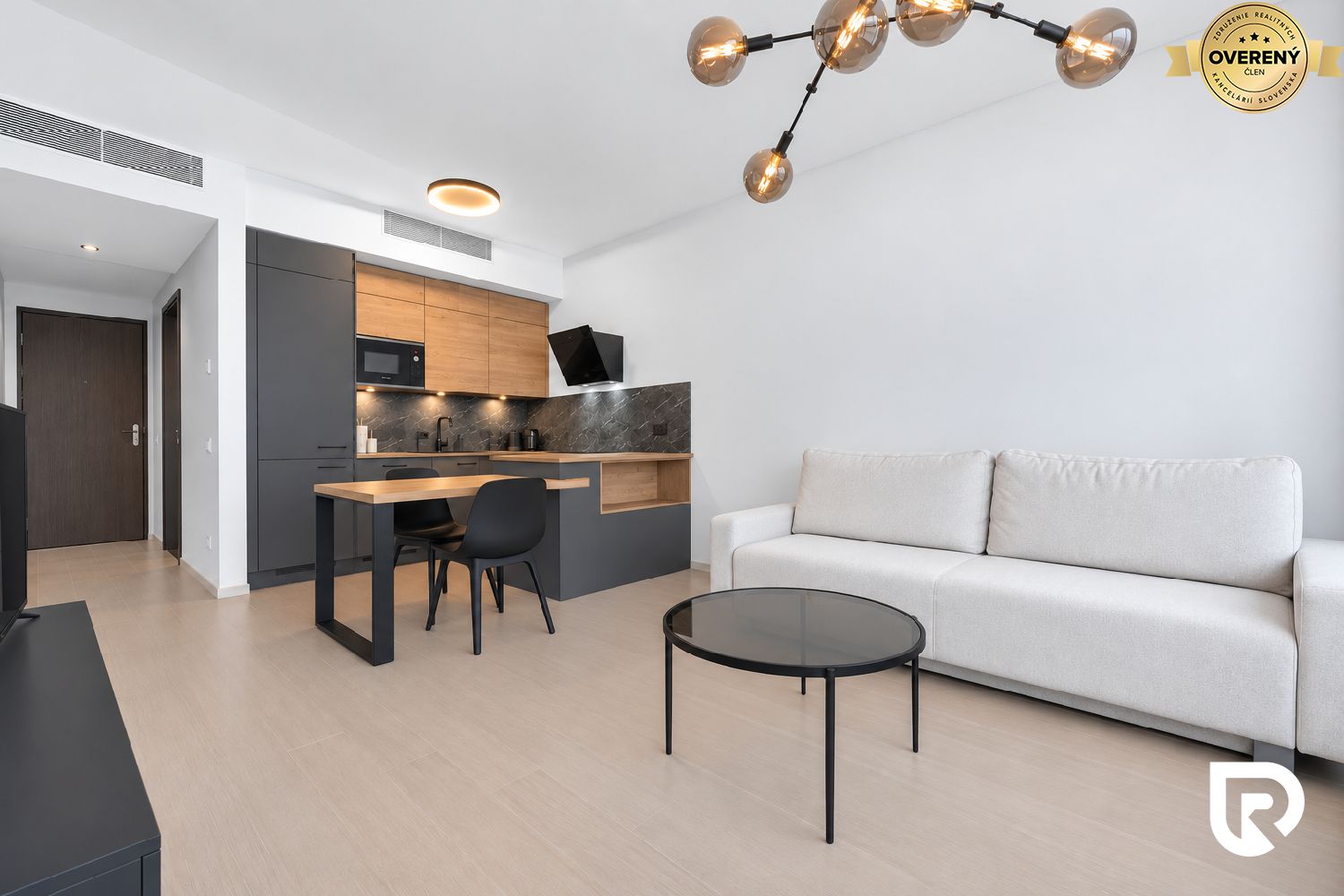 3. veža v projekte Sky Park | 2‑izbový byt na 25. poschodí