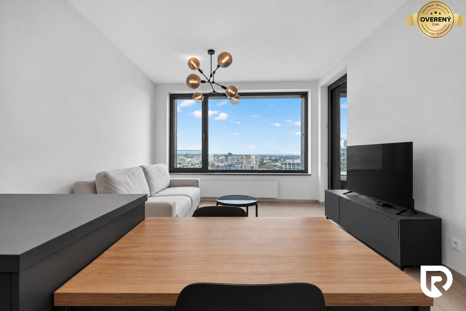 3. veža v projekte Sky Park | 2‑izbový byt na 25. poschodí – foto 7