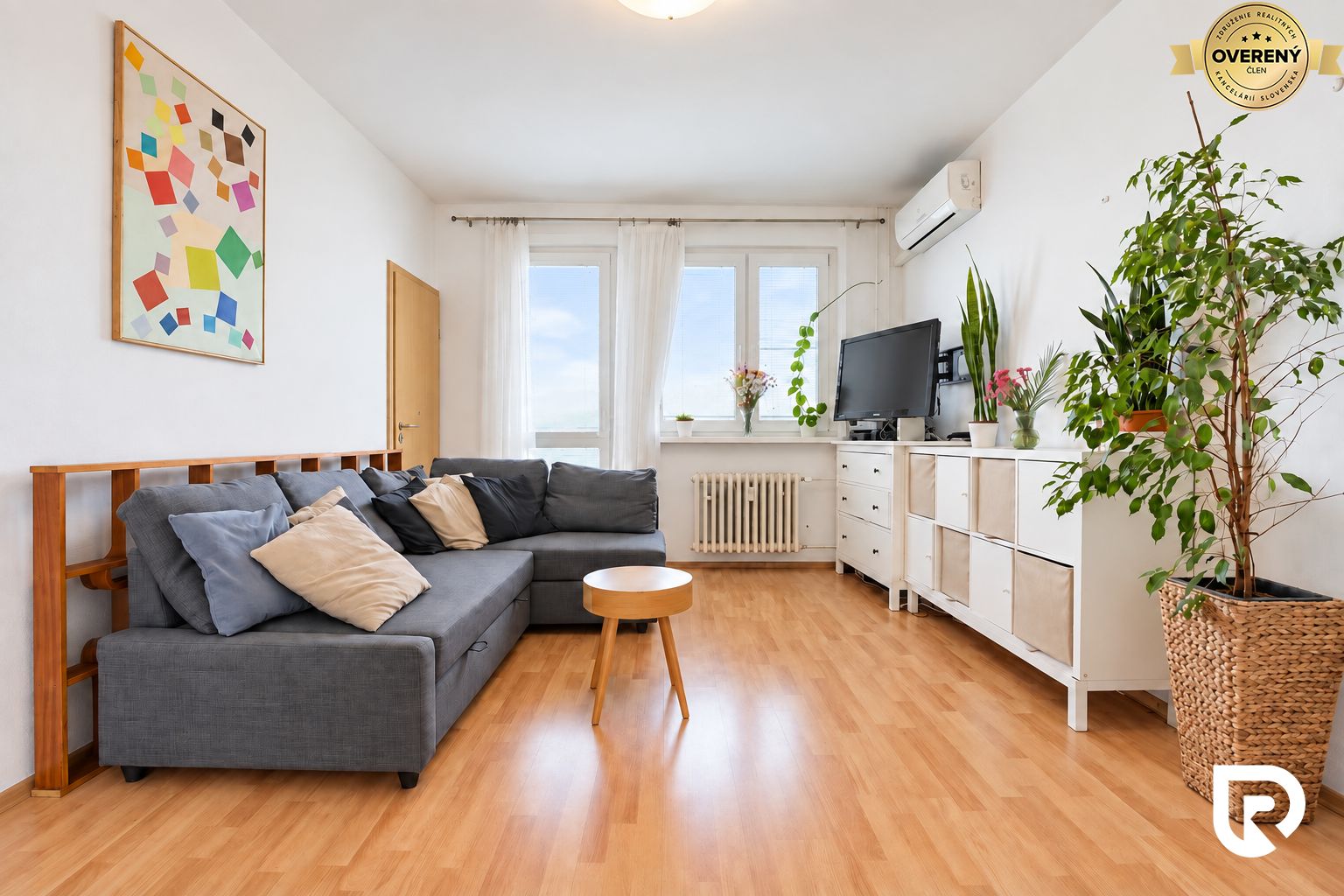 RADO I 3-izbový byt 66,3m2 + loggia 4m2 I Dúbravka