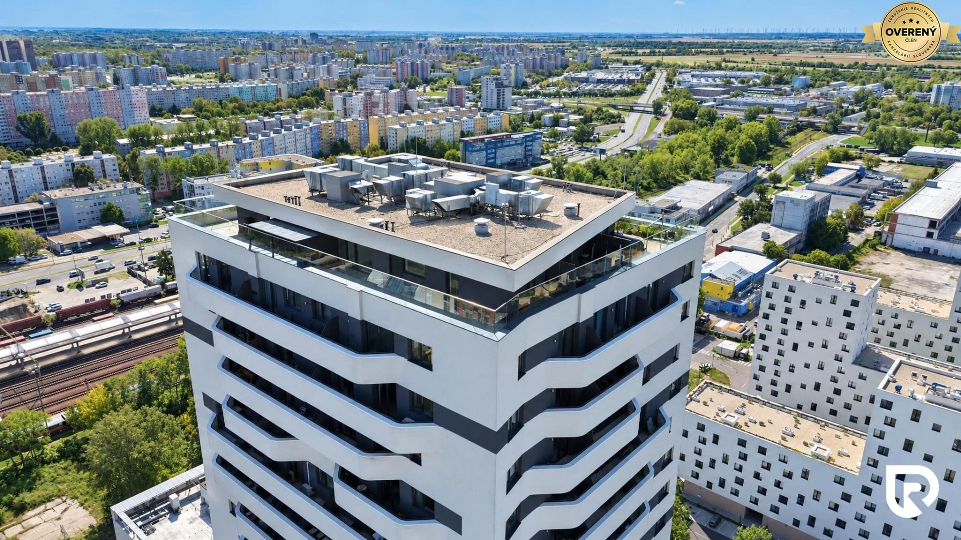 4i mezonet v Matadorke s výhľadom na hrad | 28. poschodie | 179 m² – foto 3