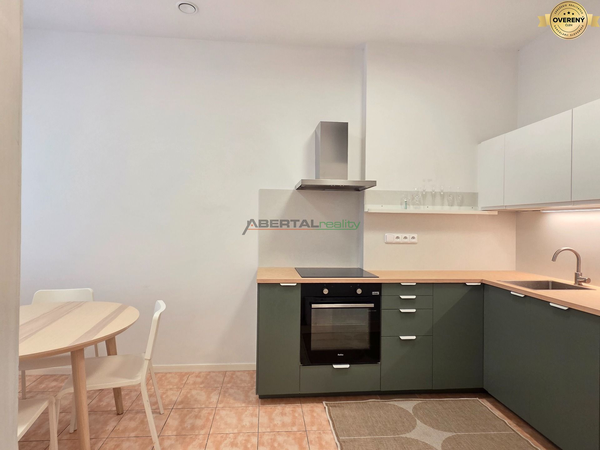 Prenájom - 2i byt, vysoké stropy, klima, Vysoká, Bratislava - centrum – foto 4