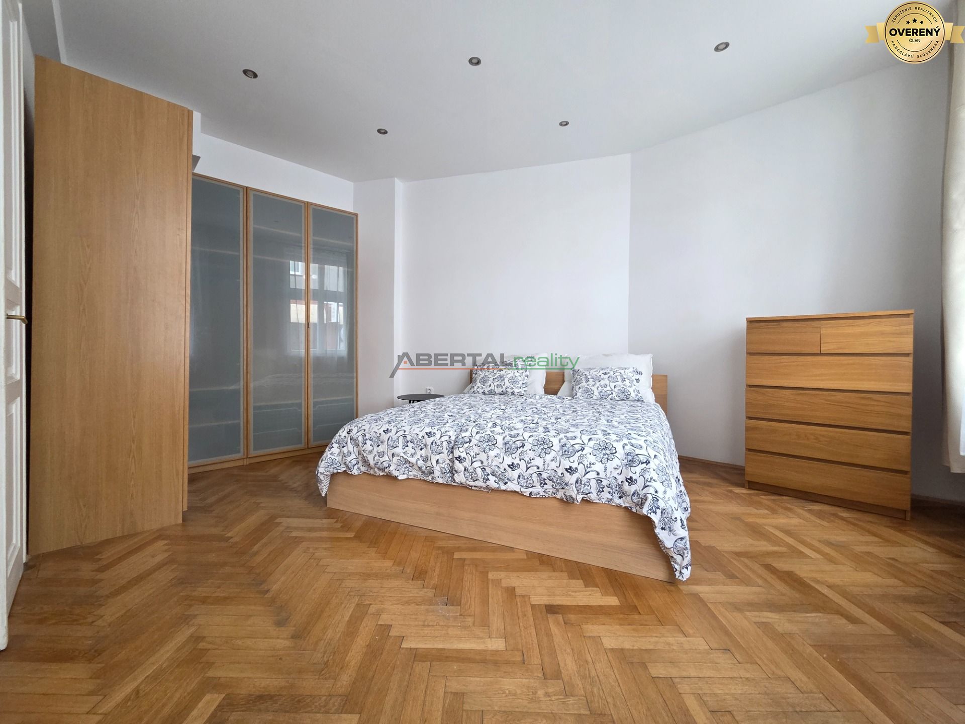 Prenájom - 2i byt, vysoké stropy, klima, Vysoká, Bratislava - centrum – foto 6