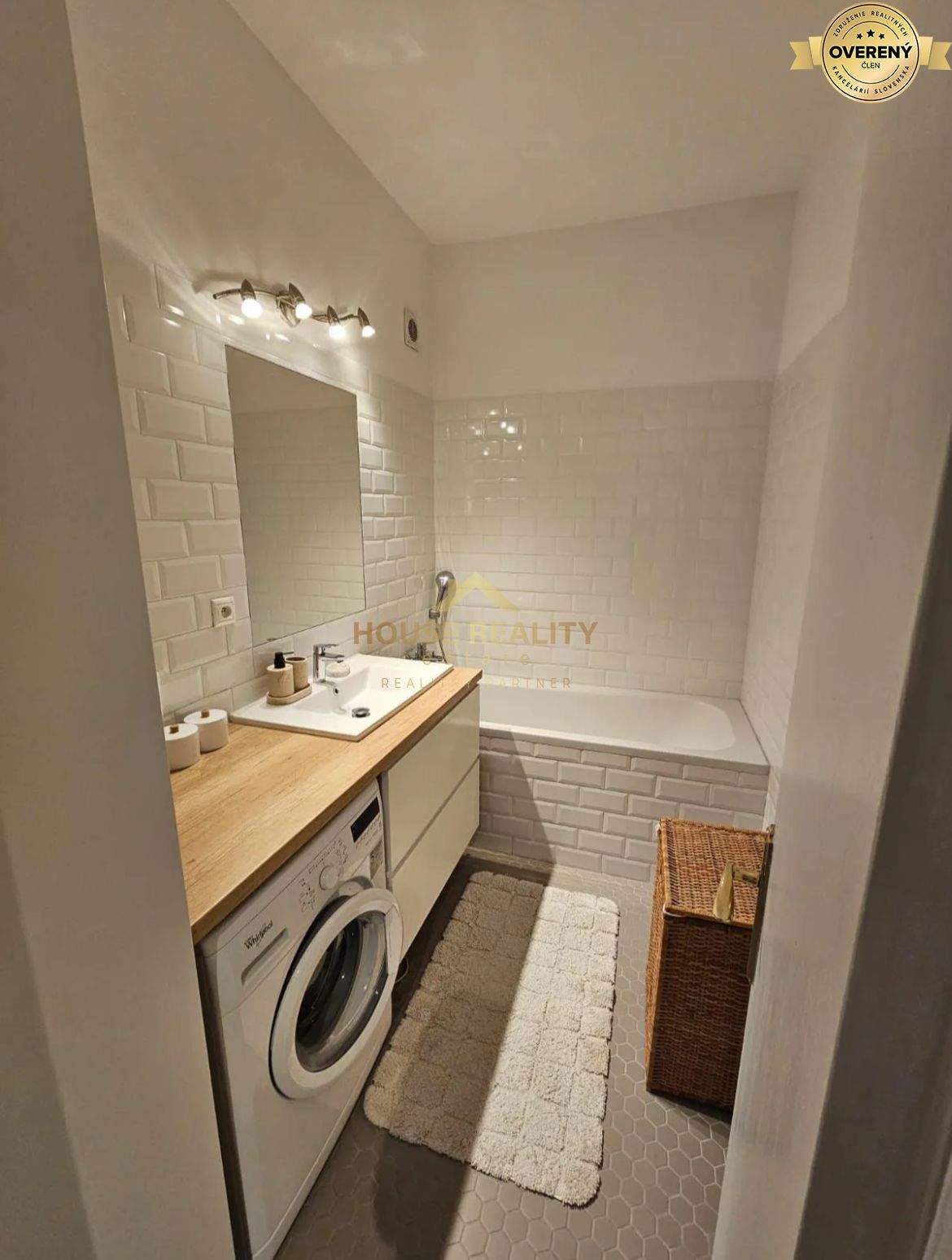 Prenájom 2 izbový byt Mickiewiczova ulica, Bratislava I. Staré Mesto – foto 10