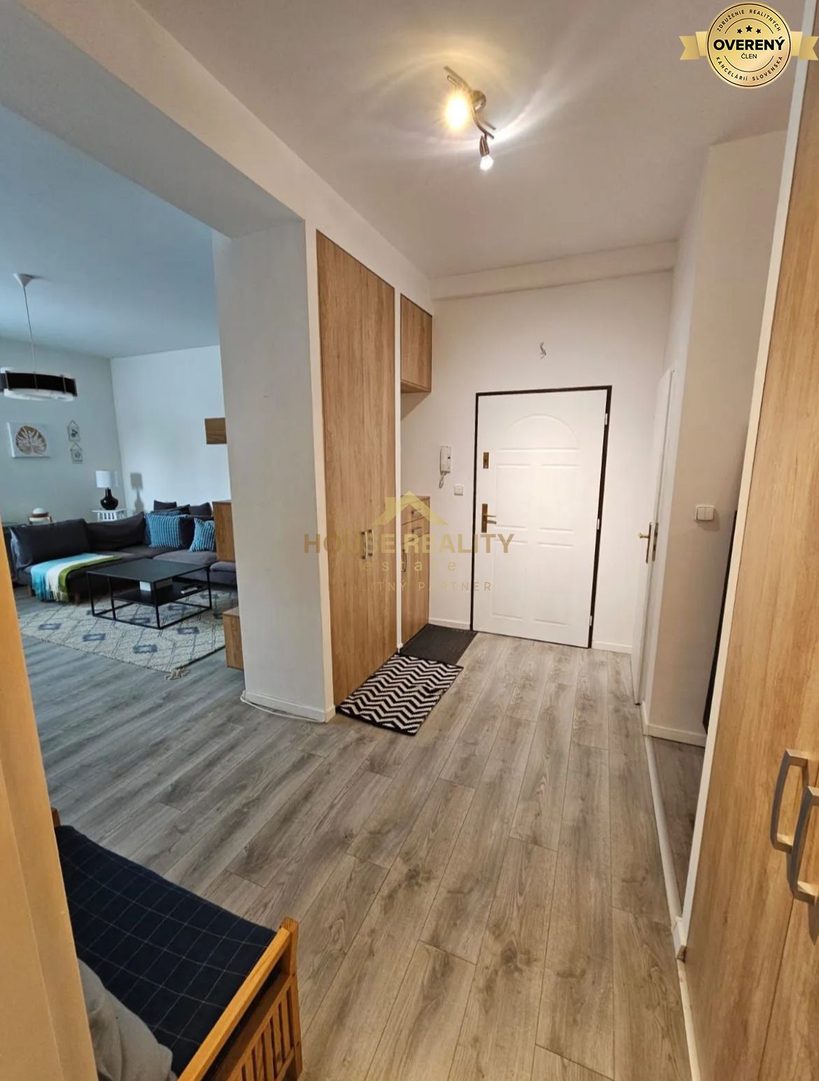 Prenájom 2 izbový byt Mickiewiczova ulica, Bratislava I. Staré Mesto – foto 6