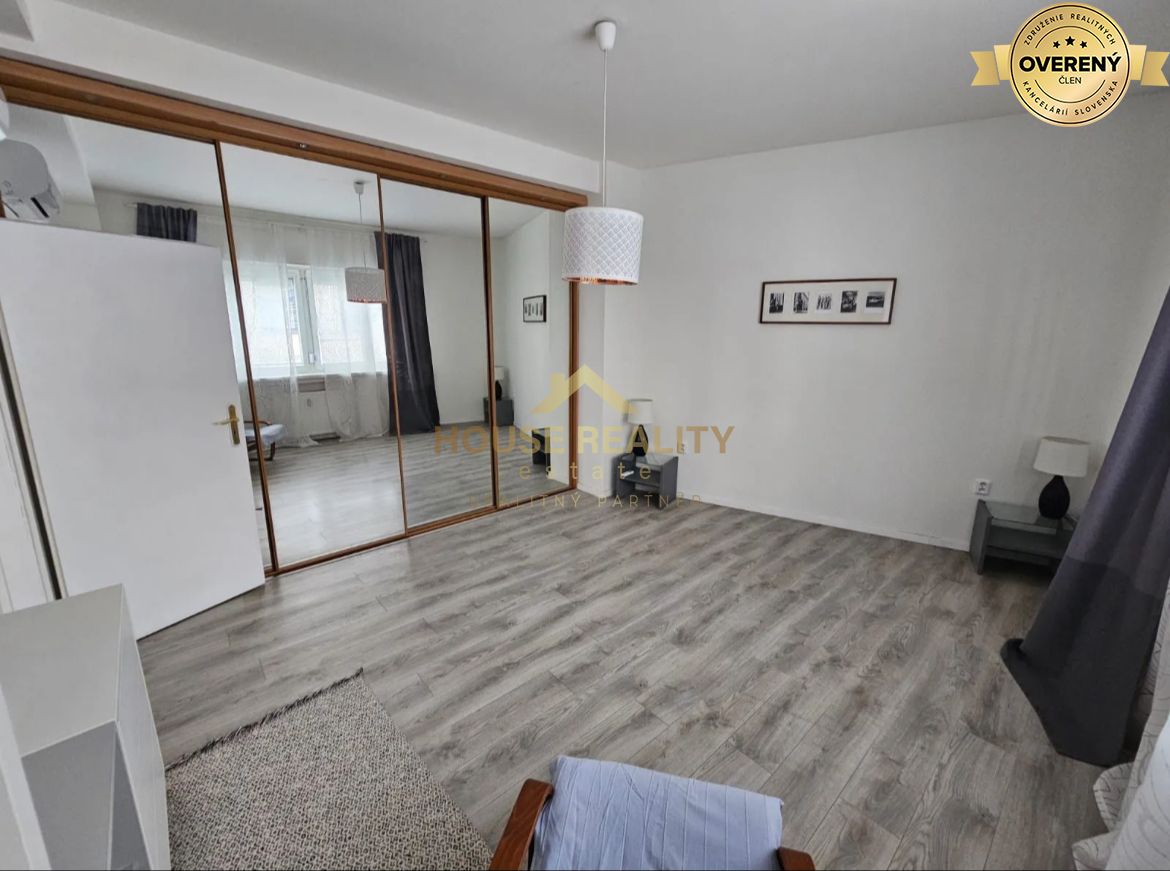 Prenájom 2 izbový byt Mickiewiczova ulica, Bratislava I. Staré Mesto – foto 8