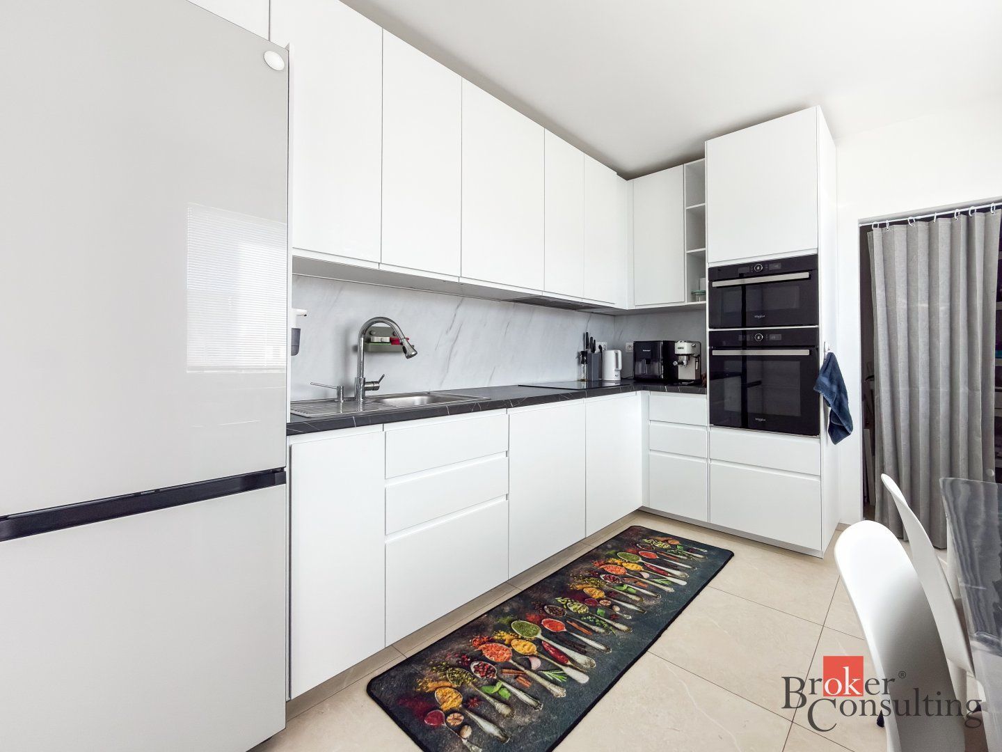 Zrekonštruovaný priestranný 3i byt s balkónom v Ružinove – foto 5