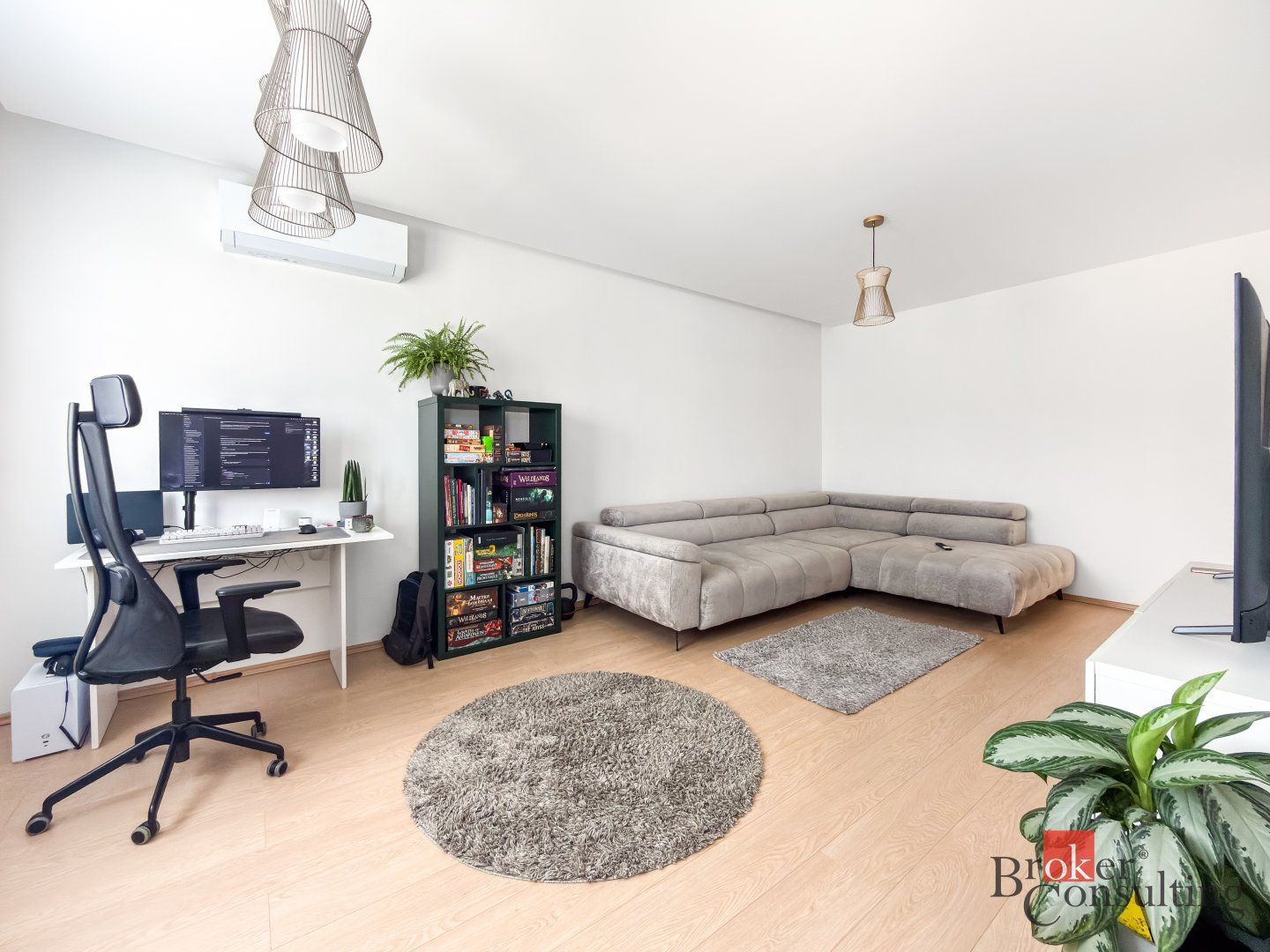 Zrekonštruovaný priestranný 3i byt s balkónom v Ružinove – foto 2