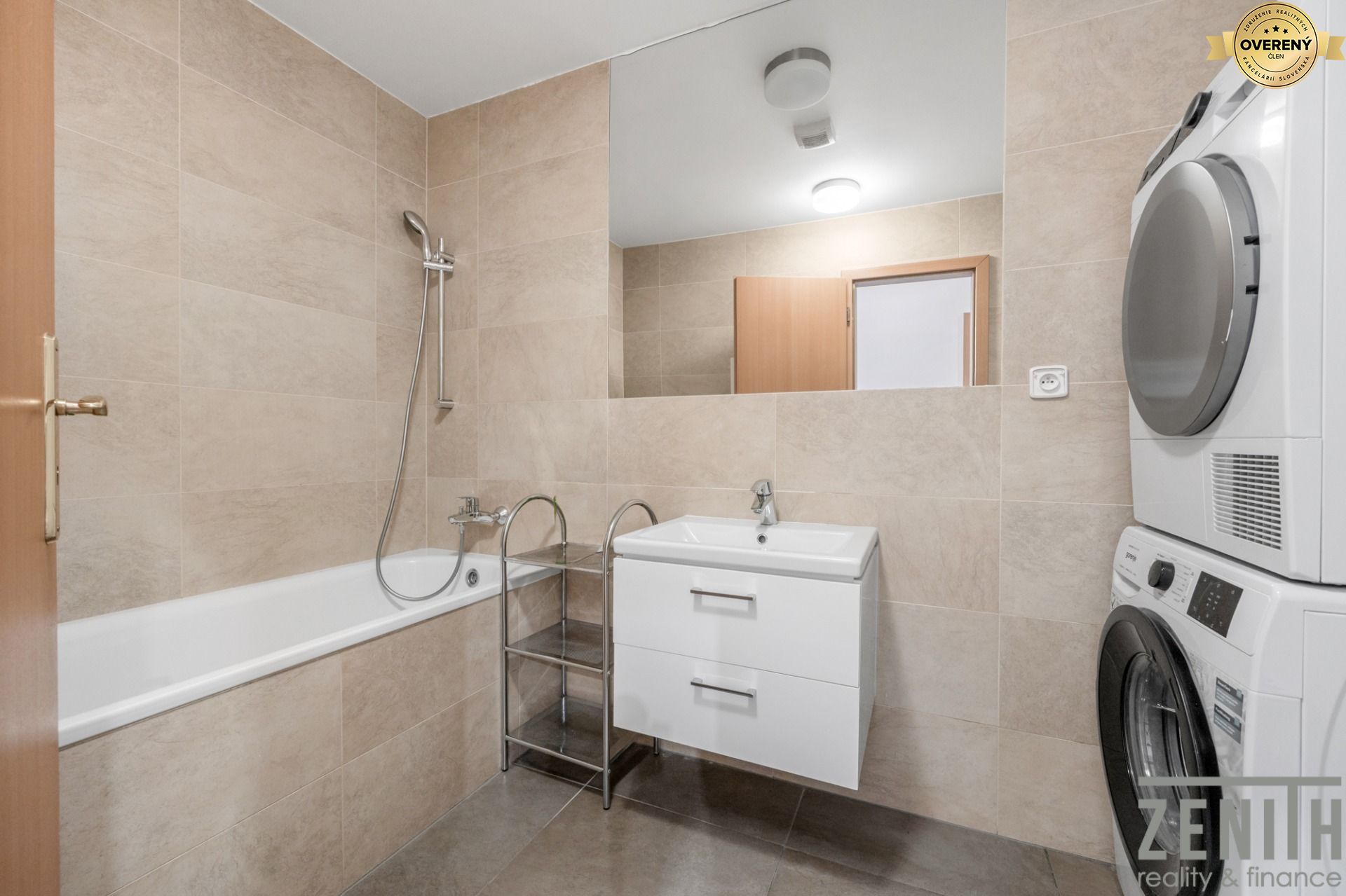 Bývanie s charakterom na prestížnej adrese 3-izbový byt s terasou – foto 8