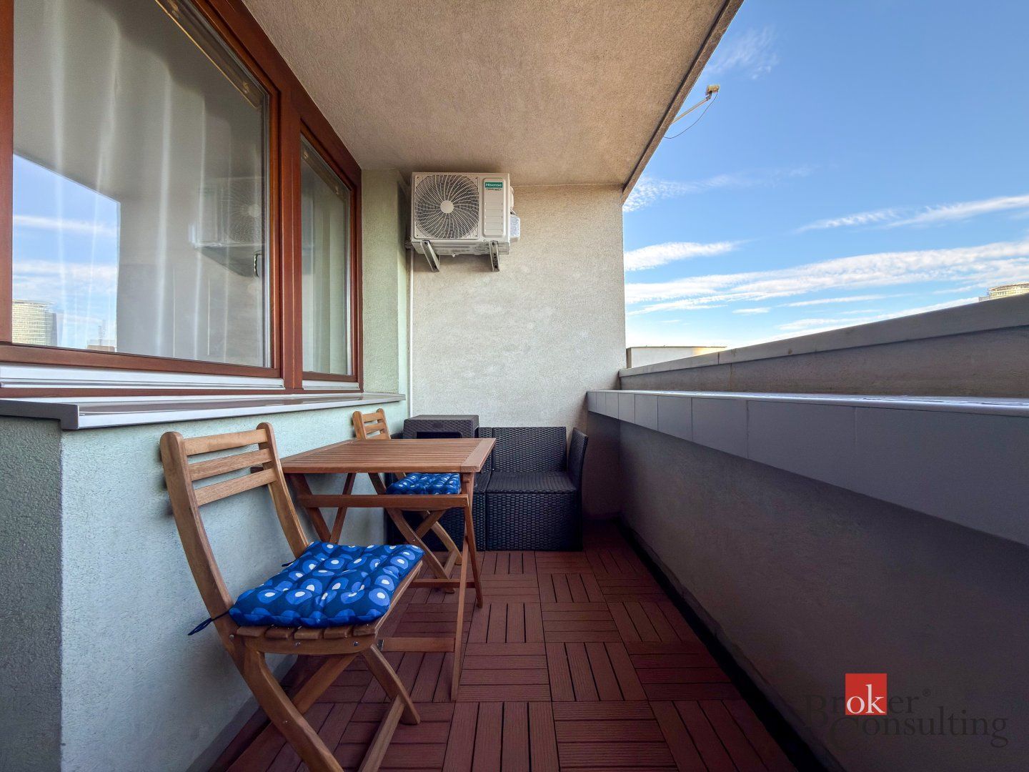 Štýlový 2i byt s panoramatickým výhľadom v centre mesta – foto 4