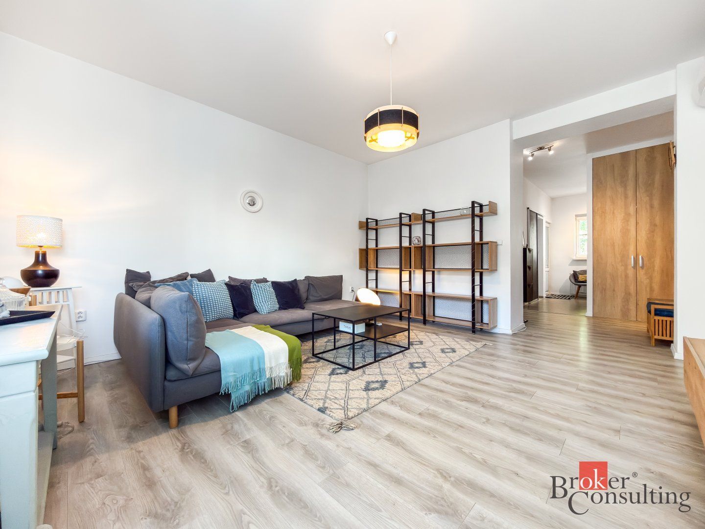 Svetlý zrekonštruovaný 2i byt s balkónom v Starom Meste – foto 2