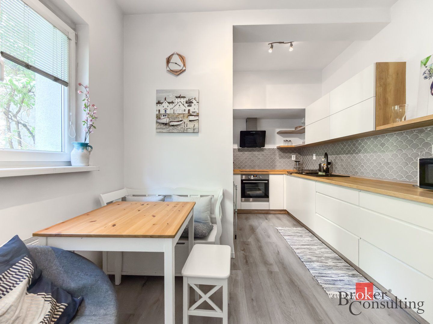 Svetlý zrekonštruovaný 2i byt s balkónom v Starom Meste – foto 10