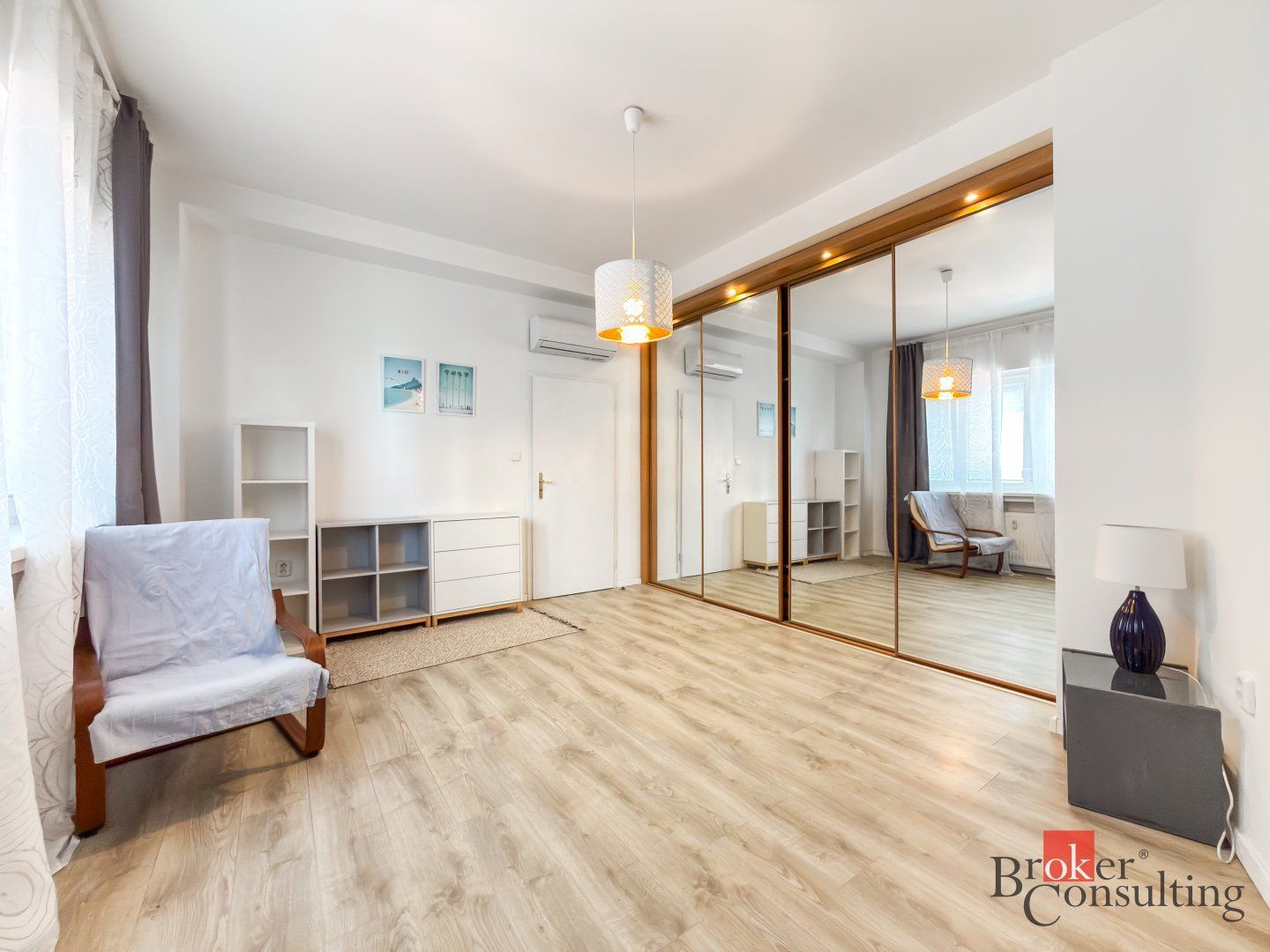 Svetlý zrekonštruovaný 2i byt s balkónom v Starom Meste – foto 6