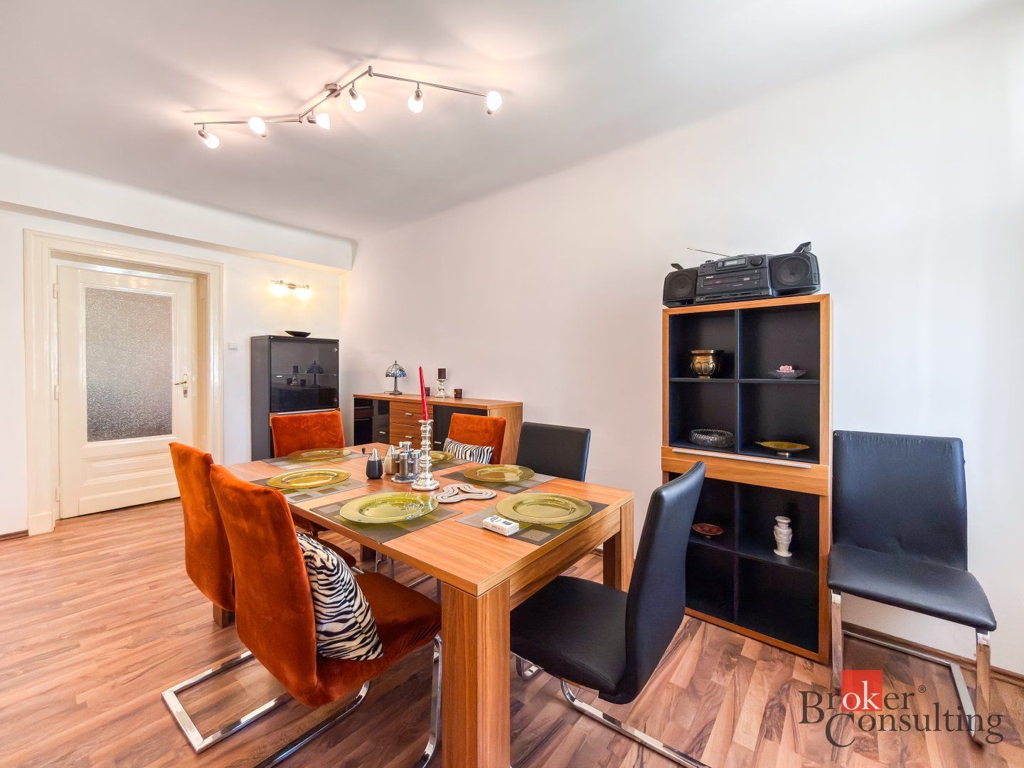 Veľkometrážny staromestský 3i byt s balkónom v Starom Meste – foto 3
