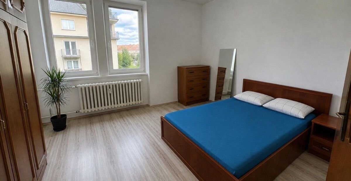 3-izbový priestranný byt s 2 balkónmi – Staré Mesto